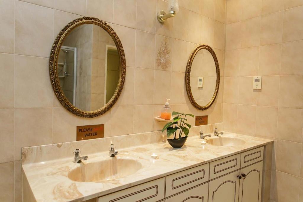 Sunbell Ventures Guesthouse Cape Town Eksteriør bilde